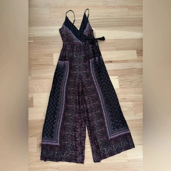 Free people satin paisley sleeveless V-neck jumpsuit wide leg adjustable size 6 - Picture 5 of 13
